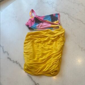 NWOT TIGER MIST Women’s Yellow Ruched Skirt with Multicolor attached top dress